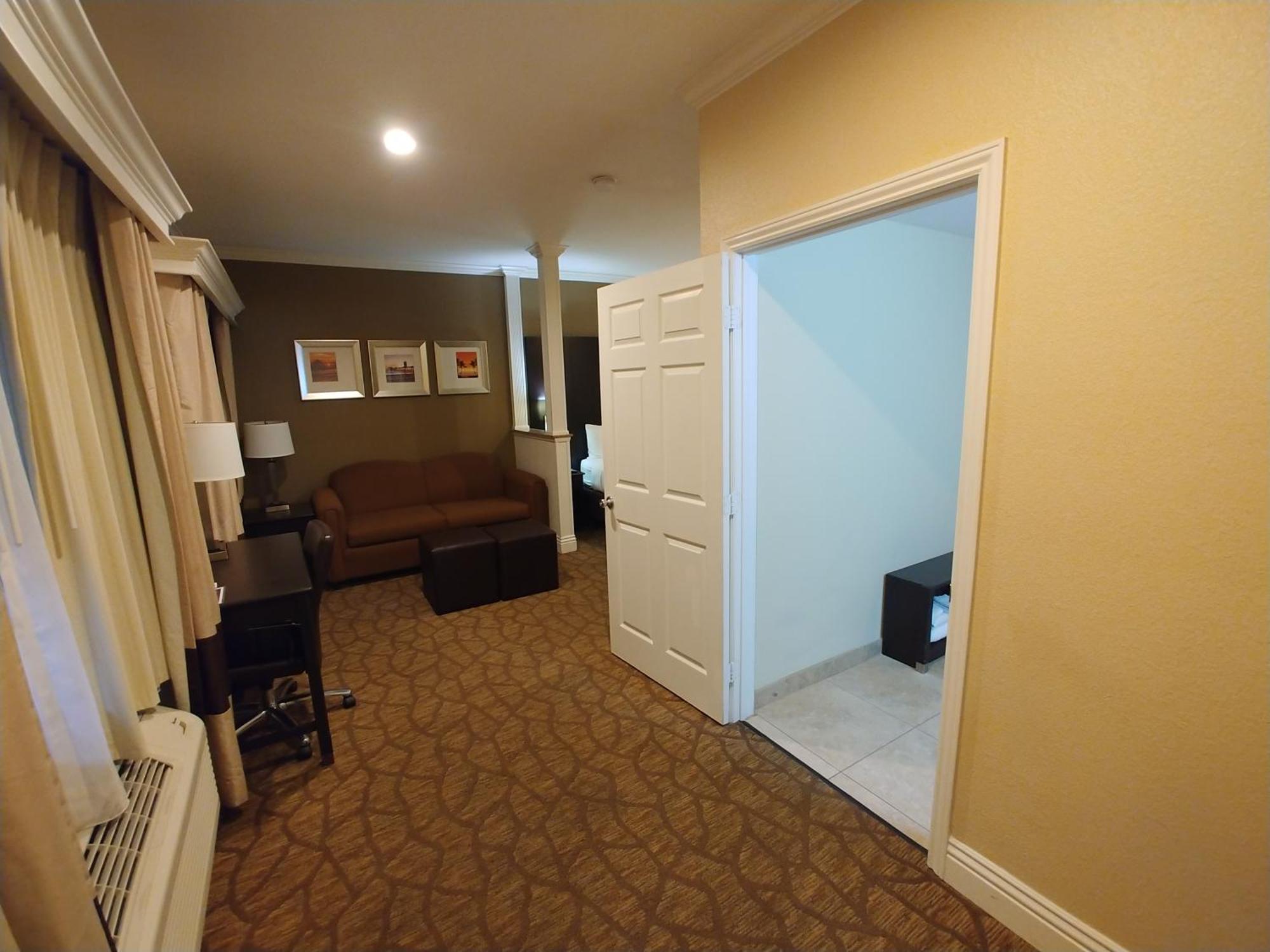 King Suite Accessible or Non-Smoking